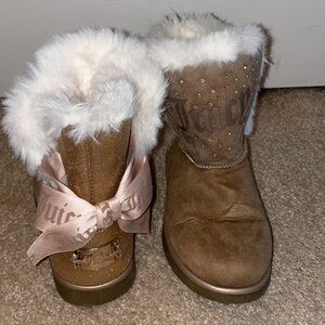 Girls Juicy Couture Toddler Boots With Bling and Faux Fur with Bow